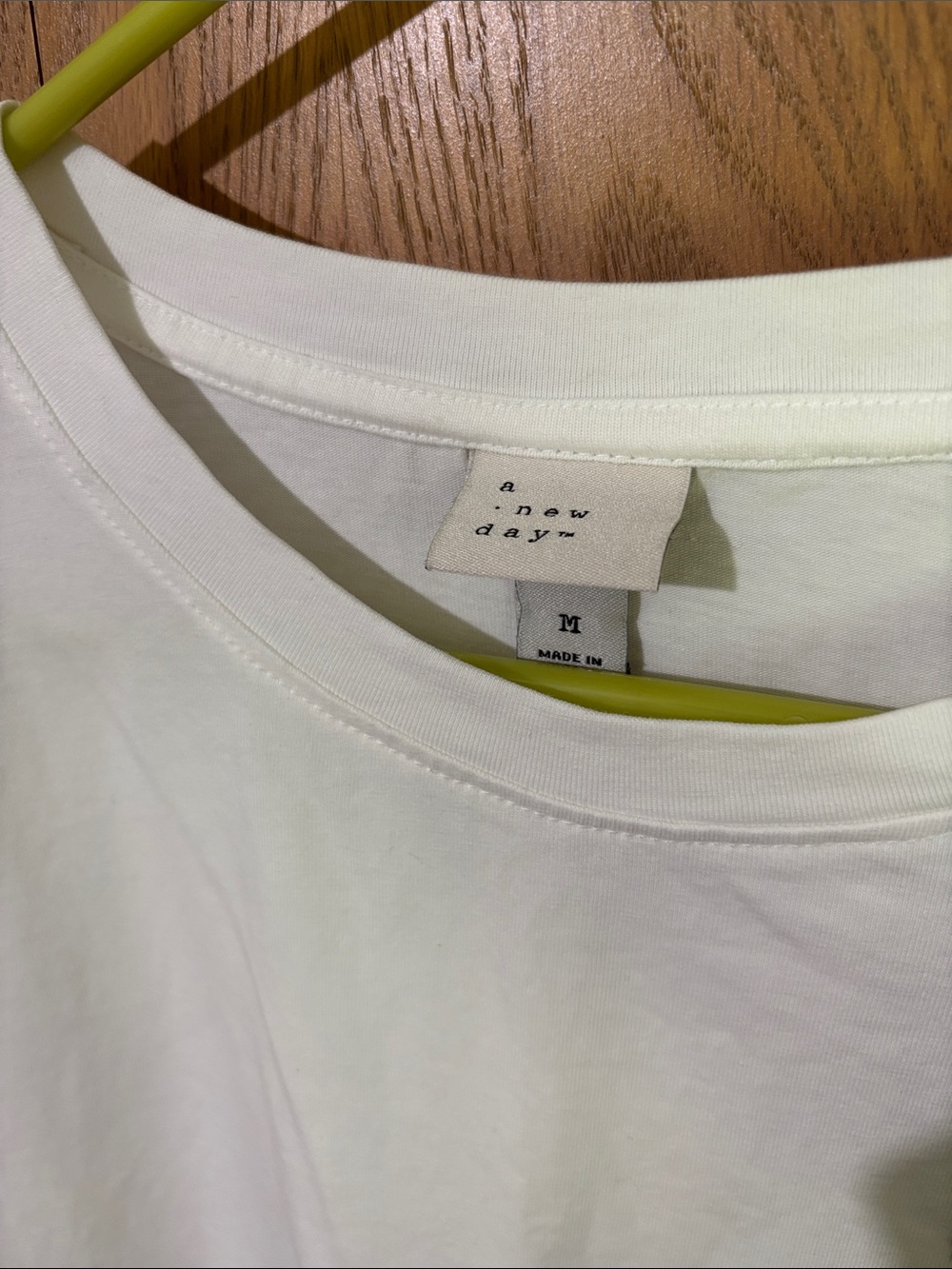 a new day White Tee with Yellow Lemon beaded graphic medium NWT cotton - Picture 2 of 10